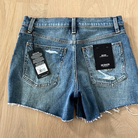Brand NWT Hudson Jean shorts size 26 style Devon high rise - Picture 2 of 3